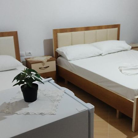 Dino Guest House Gjirokaster Exterior photo
