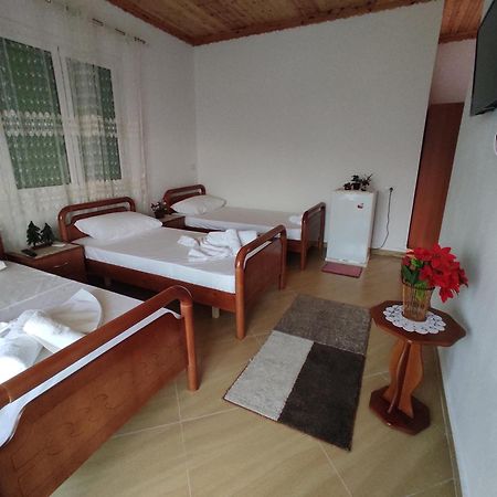 Dino Guest House Gjirokaster Exterior photo