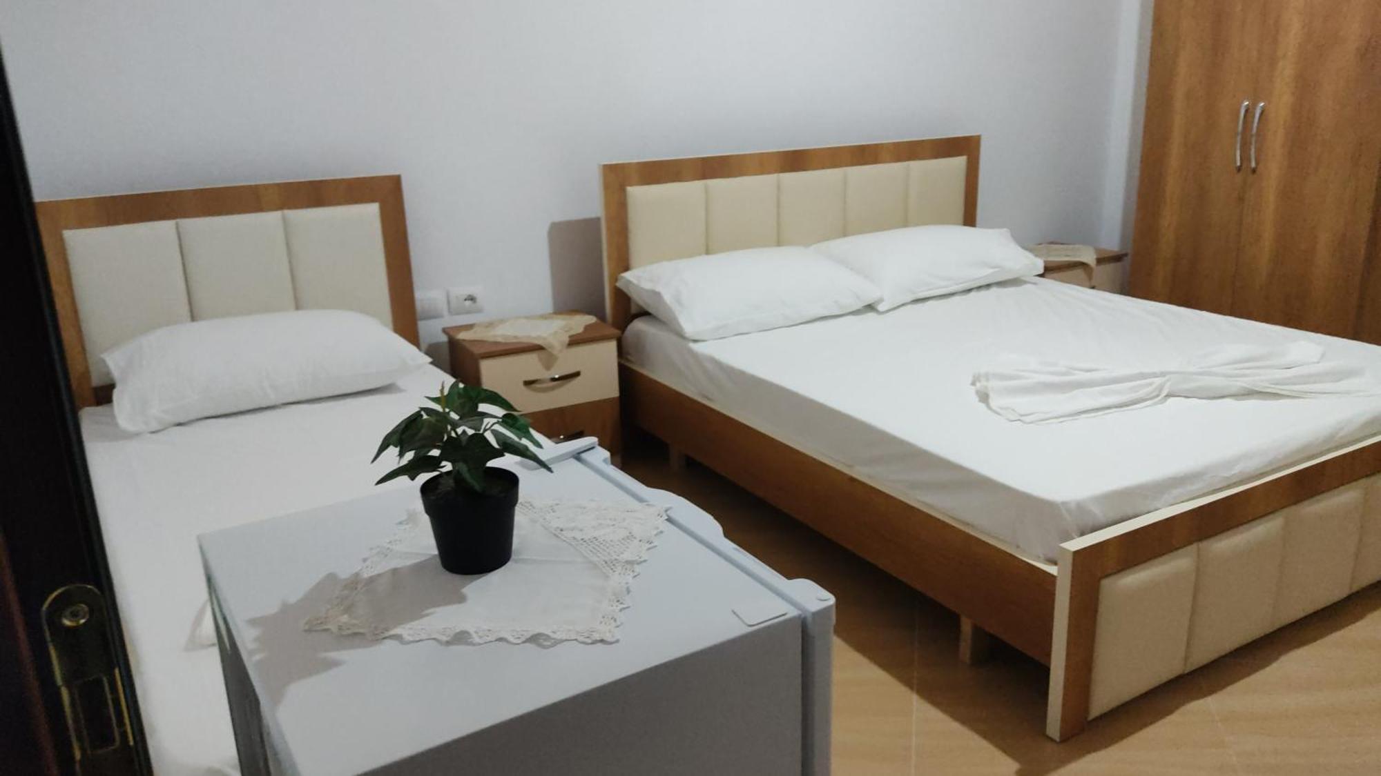 Dino Guest House Gjirokaster Exterior photo