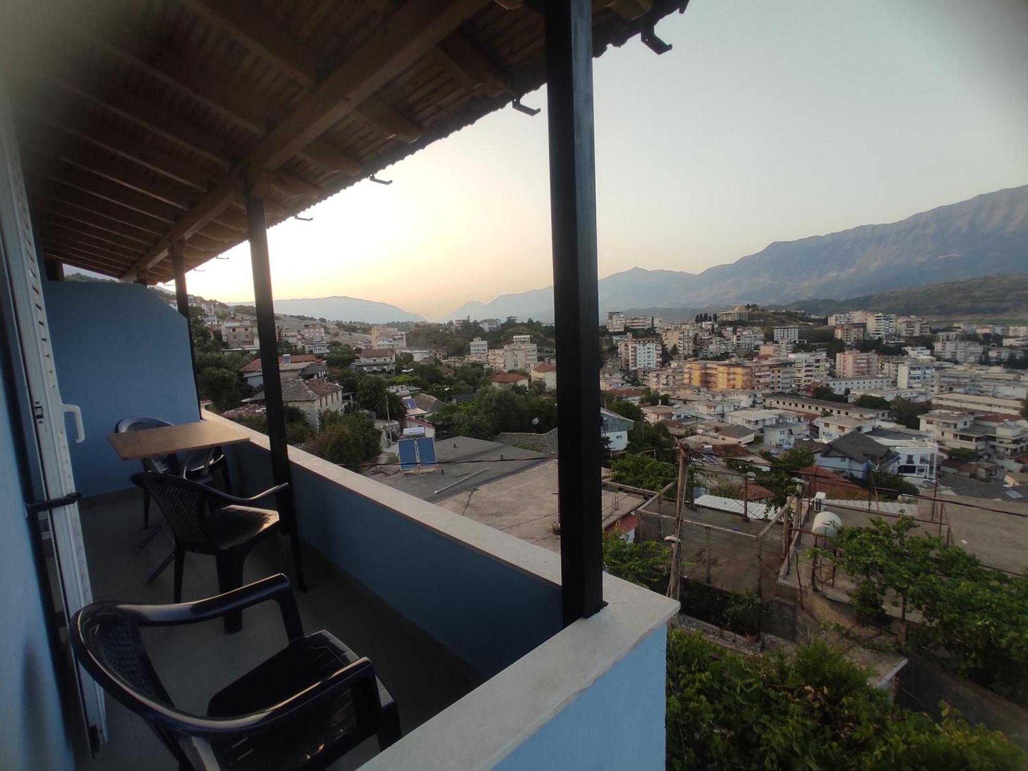 Dino Guest House Gjirokaster Exterior photo
